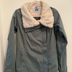 Women's Green Jacket with Faux Fur Collar Columboa Very good condition